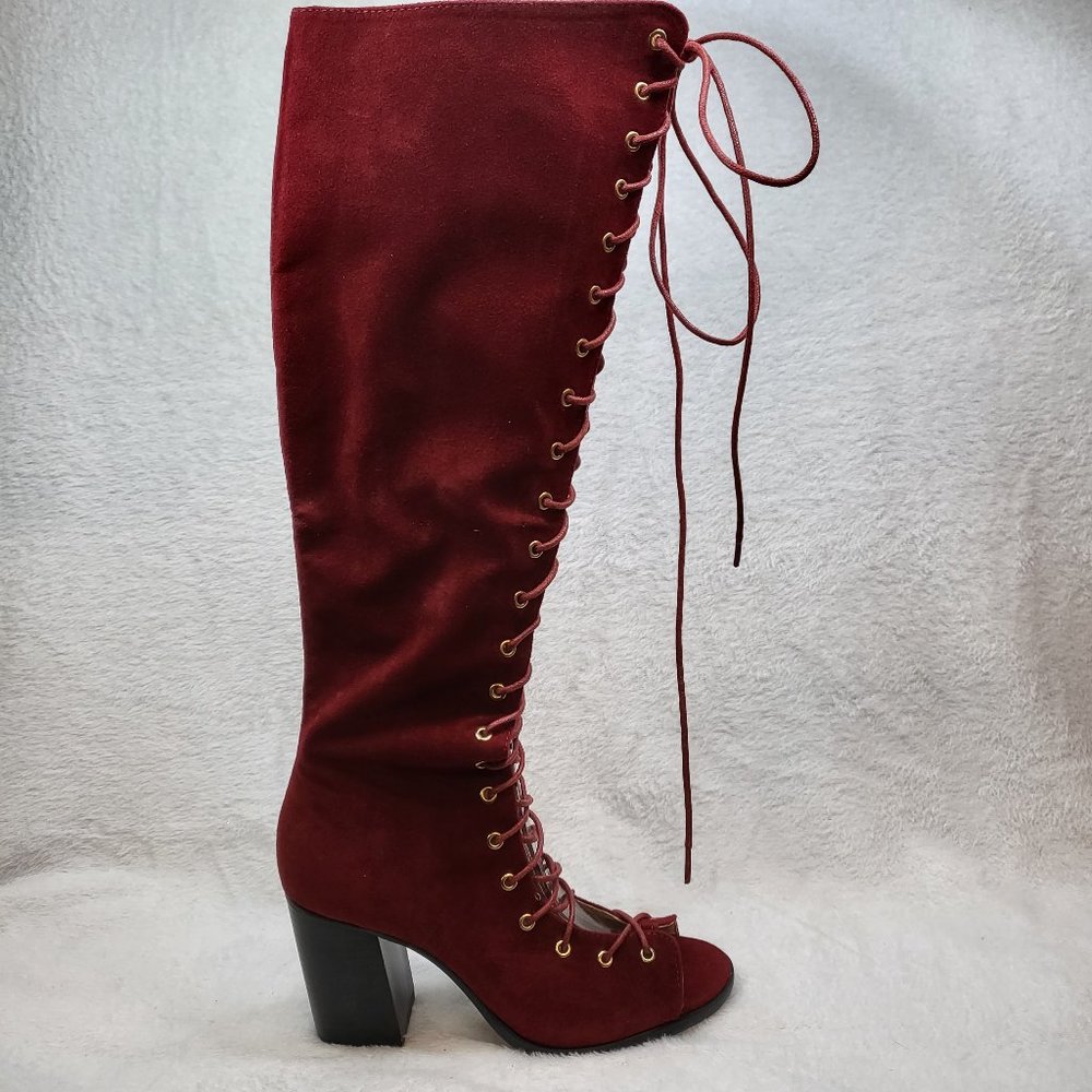 CAPE ROBBIN LACE UP BOOTS Size 6